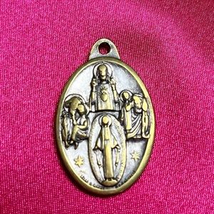 Vintage 4 Way Catholic Call A Priest Catholic Pendant Roma. Italy